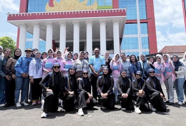 Polwan Polda Lampung Raih Juara Favorit di Lomba Senam Kreasi Tabola Bale