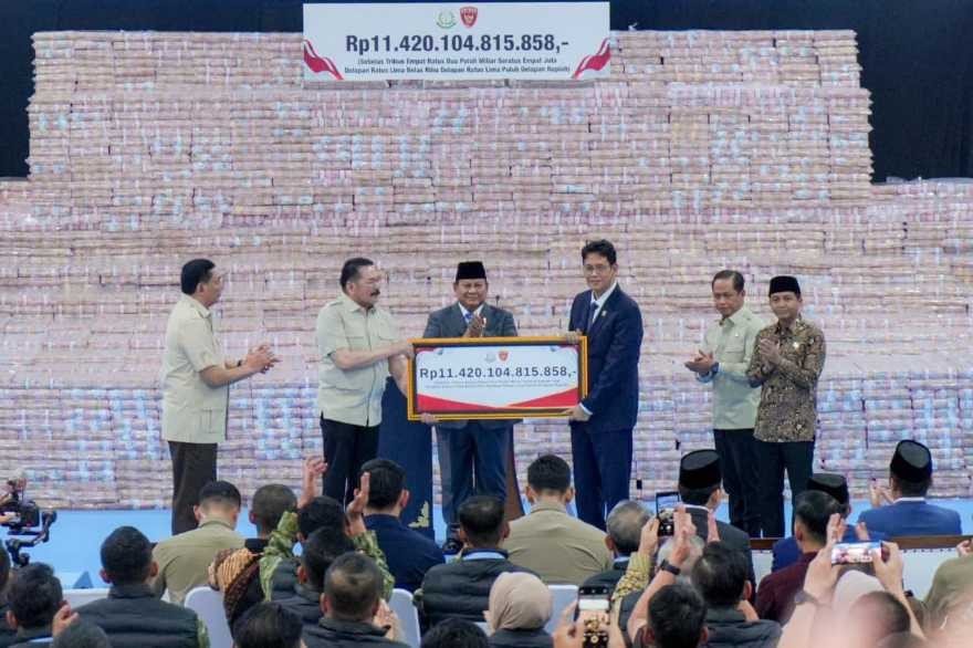 Ossy Saksikan Penyerahan Denda Administratif Rp11,4 Triliun oleh Satgas PKH Penyelamatan Kekayaan Negara