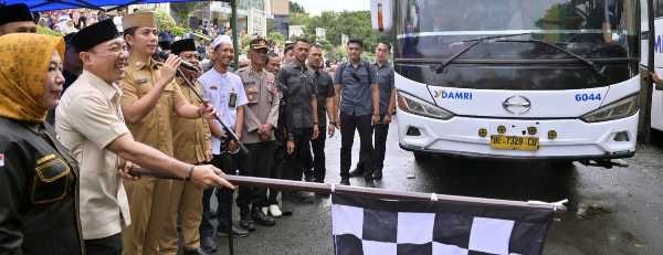 413 Jemaah Calon Haji Diberangkatkan Bupati Egi, Jaga Kesehatan dan Nama Baik Daerah