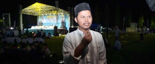 Lantunkan Ayat Suci Al-Qur,an Dua Jemaah Shobat Way Sulan Dapat Kejutan Hadiah Umrah dari Bupati Egi