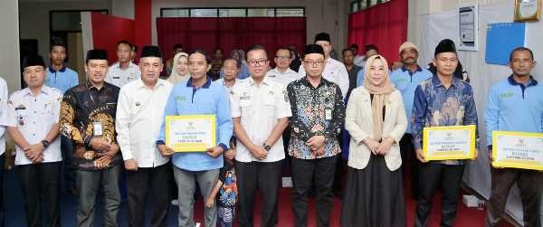 Baznas Lampung Selatan Salurkan Bantuan Produktif Untuk UMKM dan Madrasah, Dorong Mustahik Naik Kelas Jadi Muzakki