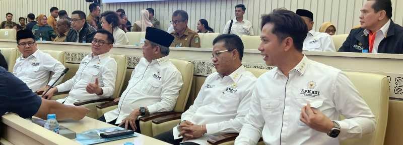 Bersama Apkasi, Bupati Radityo Egi Perjuangkan Nasib Honorer, PPPK dan Relaksasi Belanja Pegawai di DPR RI