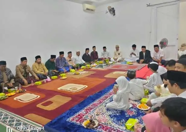 Wakapolsek Sepatan Dampingi Kades  Sarakan Hadiri Tasyakuran  Peresmian Mushola dan Santunan Anak Yatim