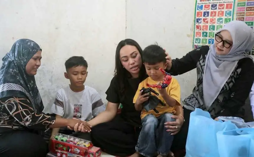 Zita Anjani Pastikan Dua Anak Penyandang Hemofilia di Lampung Selatan Tetap Didampingi, BPJS dan Pendidikan Jadi Prioritas