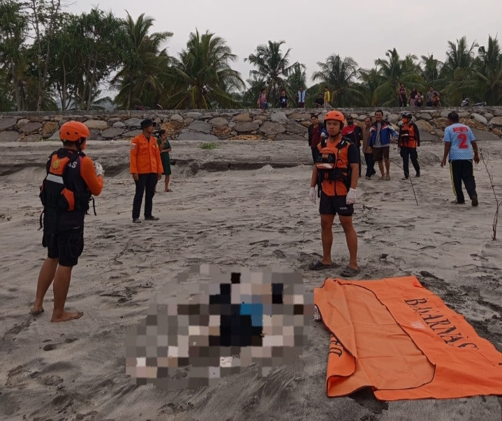 Tahun Yang Ditemukan Mengapung di Perairan Pekon Balam IMG-20260926-WA0438.jpg