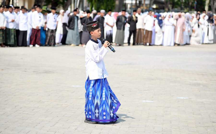 Tiga Santri Lampung Selatan Dapat Hadiah Umrah Dari Bupati Egi, Berawal Dari Tantangan Melafalkan Al-Qur,an IMG-20261022-WA0118.jpg