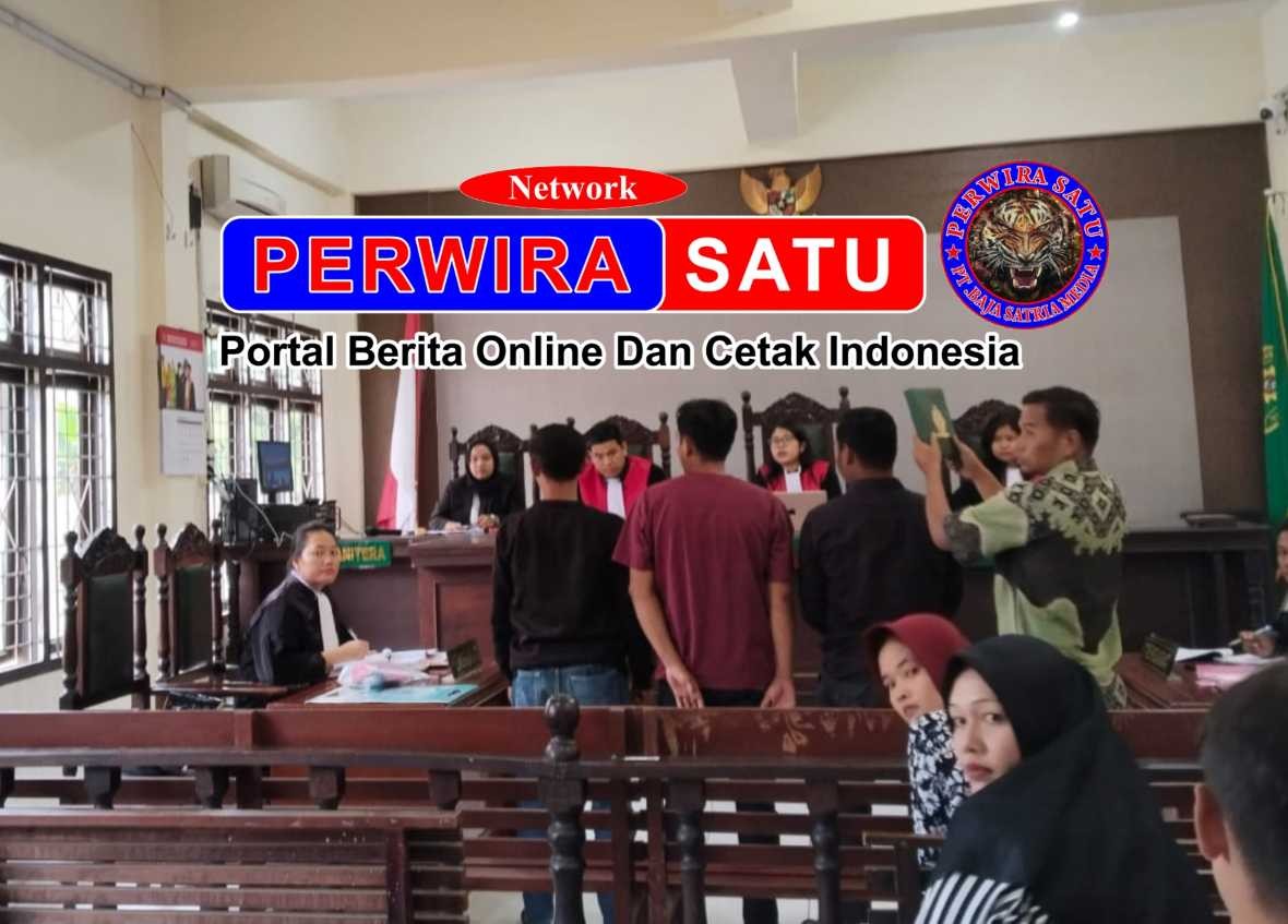 $rows[judul]