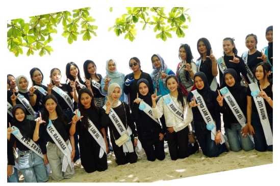 Zita Anjani Ajak Finalis Muli Mekhanai Bersih Pantai Semukuk Titip Misi Jaga Lingkungan