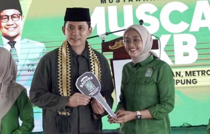 PKB Lampung Gelar Muscab di Pantai Sebalang Bagikan Mobil BAGUNA untuk Layanan Warga