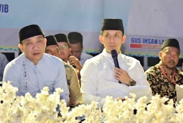 Apresiasi Pecinta Al-Quran Bupati Egi Beri Hadiah Umrah untuk Dua Jemaah di Shobat Tanjung Sari