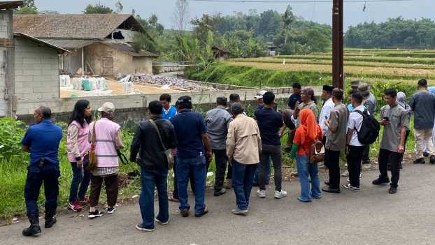 Peringati Hari Bumi Ratusan Pohon Ditanam di Bantaran Sungai Cikeruh Jalur Walahir Garut