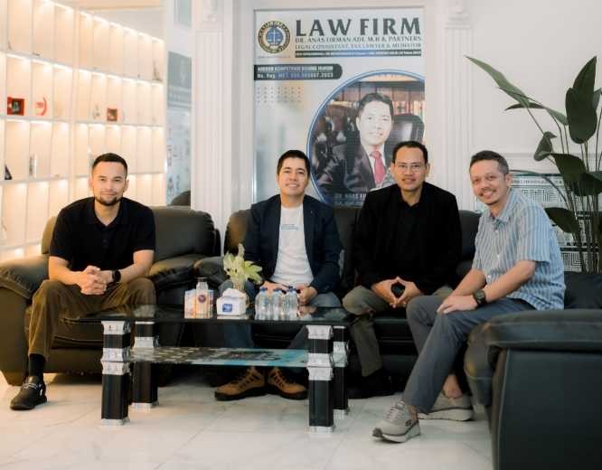 Law Firm Dr Anas Firman Adi & Partners  Malang Strudel Group dalam Kunjungan Teuku Wisnu