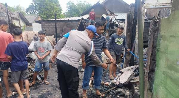 Diduga Korsleting, Kebakaran Gudang Barang Bekas di Malang Kerugian Mencapai 200 Juta