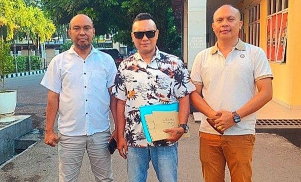 Andre Lado dan Tim Minta Polda NTT, Kembalikan HP Milik Saksi MS dalam Penyidikan Akun Lika Liku NTT